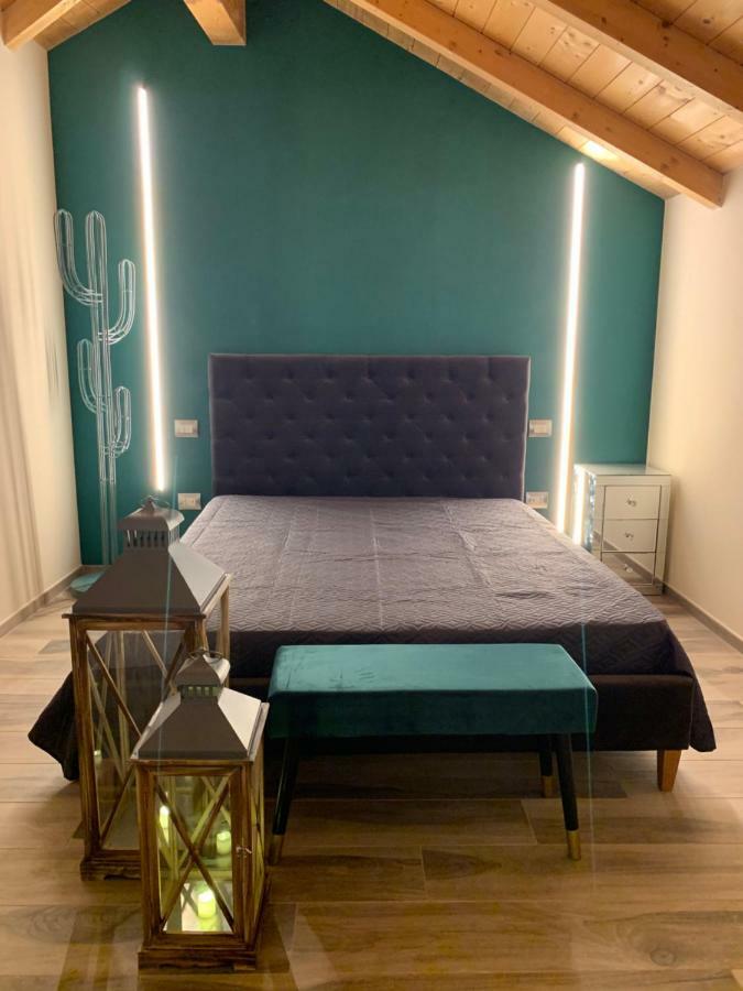 Palazzo Eugenia Suites Vasto Esterno foto