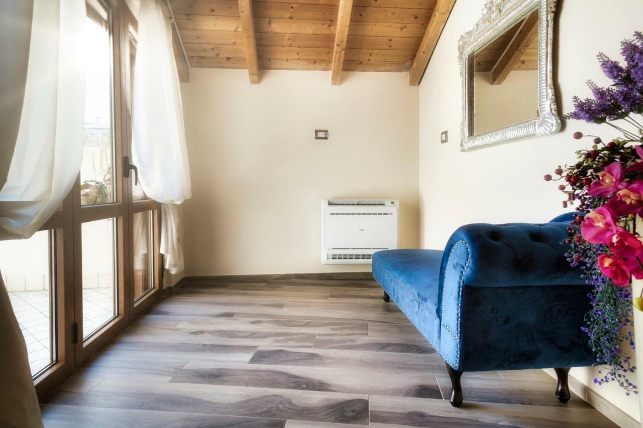 Palazzo Eugenia Suites Vasto Esterno foto
