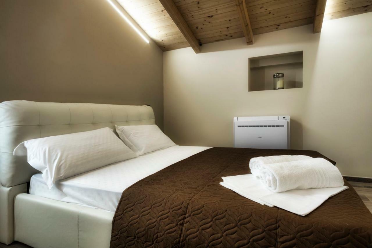 Palazzo Eugenia Suites Vasto Esterno foto